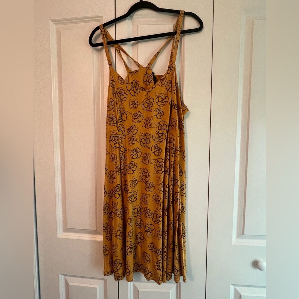 Torrid Mustard Yellow Floral Strappy Dress – Size 2